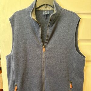 Vineyard vines vest